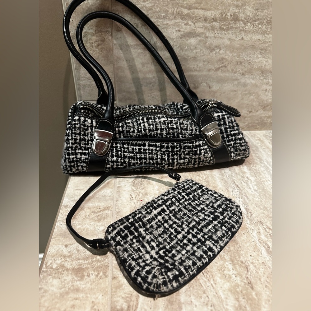 Jones New York black/white purse
